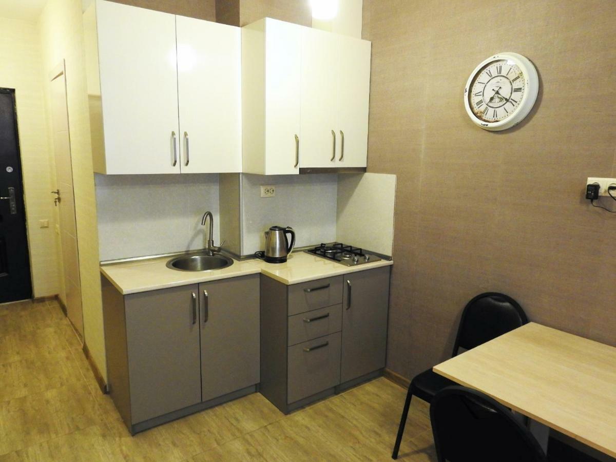 Real Palace Apartment Batoemi Buitenkant foto